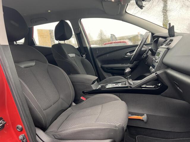 Renault KADJAR 1.2 TCe Zen 2e Eigenaar,Navi,Clima,Cruise,Trekhaak,6 Bak,131pk,LM Velgen,N.A.P,APK tot 08-2025