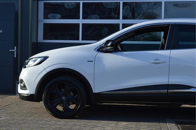 Renault KADJAR 1.3 TCe Black Edition 160PK | LED/Carplay/Clima/CC/Bose | Met 12 maanden garantie!