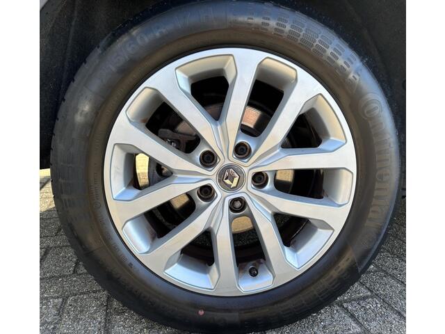 Renault KADJAR 1.2 TCe Intens AUTOMAAT / LICHTMETALEN VELGEN / PARKEERSENSOREN V+A / ACHTERUITRIJCAMRA / BLEUTOOTH / CLIMATE CONTROL