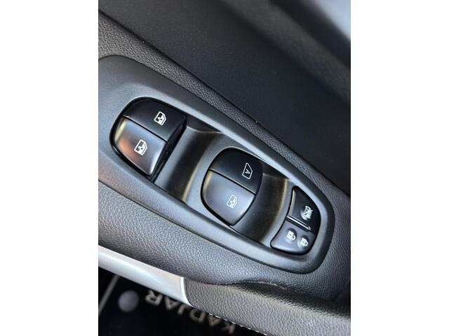 Renault KADJAR 1.2 TCe Intens AUTOMAAT / LICHTMETALEN VELGEN / PARKEERSENSOREN V+A / ACHTERUITRIJCAMRA / BLEUTOOTH / CLIMATE CONTROL