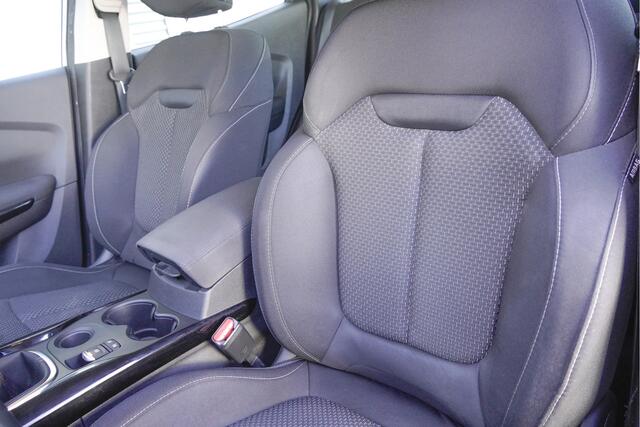 Renault KADJAR 1.3 TCe 141PK! Zen BJ2019 Lmv 17" | Led | Pdc | Navi | Keyless entry | Trekhaak | Climate control | Cruise control | Extra getint glas