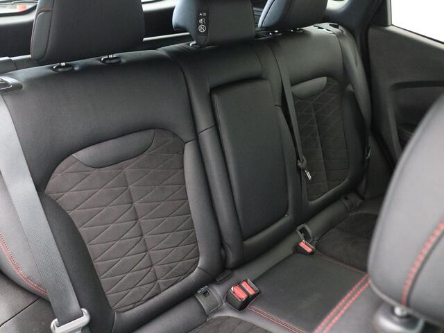 Renault KADJAR Blue dCi 110pk Black Edition | Stoelverwarming | Automaat | Bose Geluidssysteem | Leder Alcantara | 19 Inch Velgen |