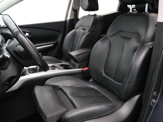 Renault KADJAR TCe 140pk Intens Camera | Cruise | Navi | Parkeersens. v+a | Trekhaak