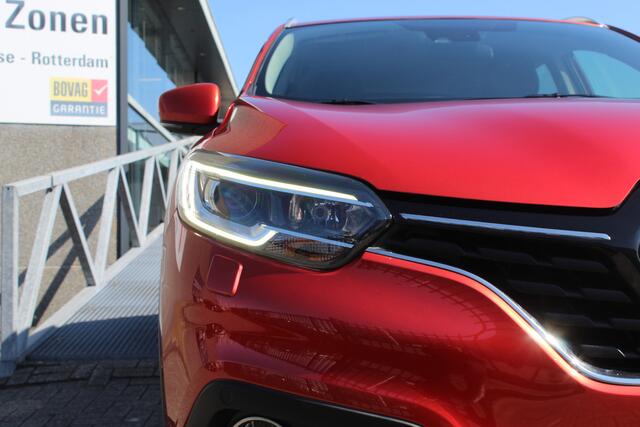 Renault KADJAR 1.2 TCe Intens Navigatie/Achteruitrijcamera/Parkeersensoren rondom/Climate control/Cruise control/Stoelverwarming/Virtual cockpit/Dodehoek detectie/Voorruitverwarming/Keyless/Lane assist/Park assist/Trekhaak/Multifunctioneel stuurwiel/Spraakbediening/17''