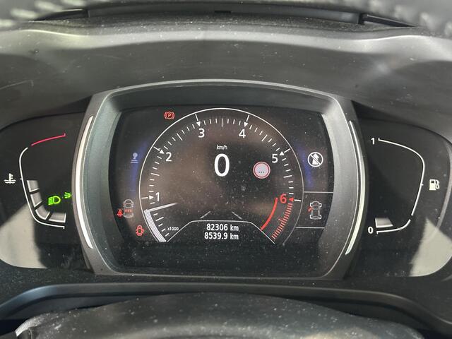 Renault KADJAR 1.2 TCe Intens TREKHAAK | NAVIGATIE | PARKEERSENSOREN VOOR-/ACHTER | ACHTERUITRIJCAMERA