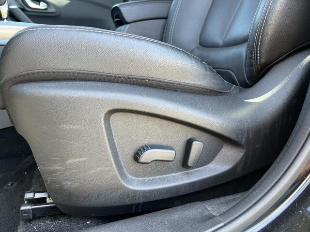 Renault KADJAR 1.5 Blue dCi Black Edition / Automaat /Dealer onderhouden/ Trekhaak wegklapbaar / Leder / Stoelverw. / Bose / Elek. stoelverstelling /
