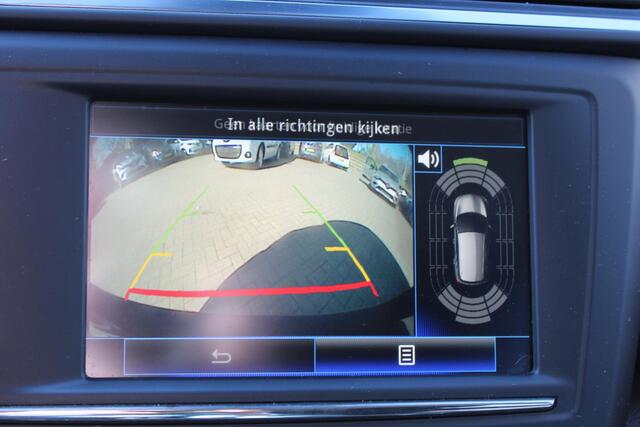 Renault KADJAR 1.3 TCe Bose 160 pk BOSE install. Navigatie, Camera, PDC V+A. Auto inpark.