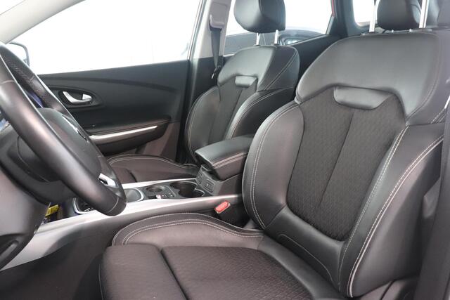 Renault KADJAR 1.3 TCe Intens | Camera | BOSE audio | Trekhaak | Navigatie | Stoelverwarming |