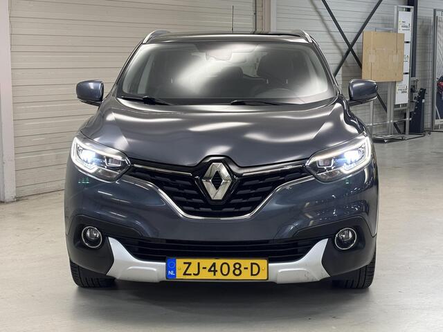 Renault KADJAR 1.2 TCe Bose / AUTOMAAT / Metaalkleur / Pack Luxe / Easy Life Pack / Pack Lumière / Winter Pack / Pack Technology / Parkeersensoren voor + achter / Navigatiesysteem full map / Lichtmetalen velgen 19" / Cruise control / Apple Car Play & Android Auto / Auto
