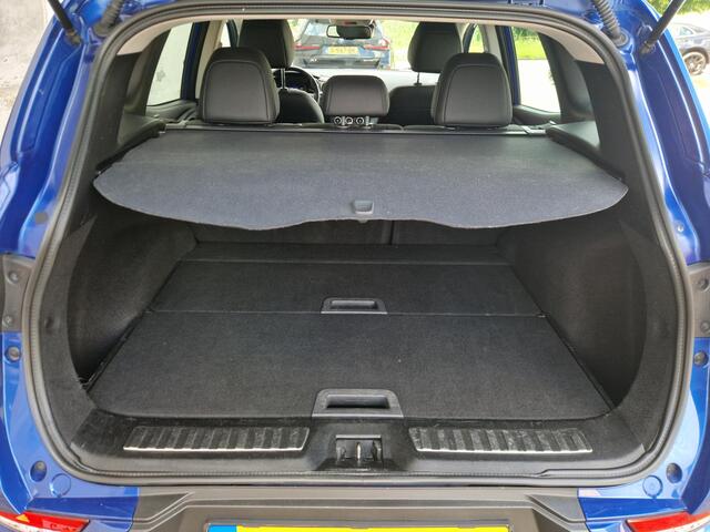 Renault KADJAR 1.3 TCe Intens | TREKHAAK | NAVIGATIE | STOELVERWARMING |