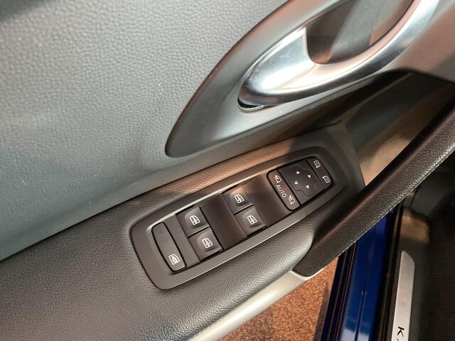Renault KADJAR 1.3 TCe Intens TREKHAAK / AUTOMAAT / ELEC RAMEN EN VERSTELBARE SPIEGELS /CLIMOTRONIC / NAVIGATIE / BLEUTOOTH / GLAZENDAK MET VERDUISTERING