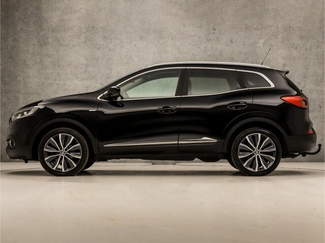 Renault KADJAR 1.2 TCe Bose (PANORAMADAK, NAVIGATIE, CLIMATE, BOSE AUDIO, GETINT GLAS, LEDER, SPORTSTOELEN, PARKEERSENSOREN, TREKHAAK, CRUISE, NIEUWE APK, NIEUWSTAAT)