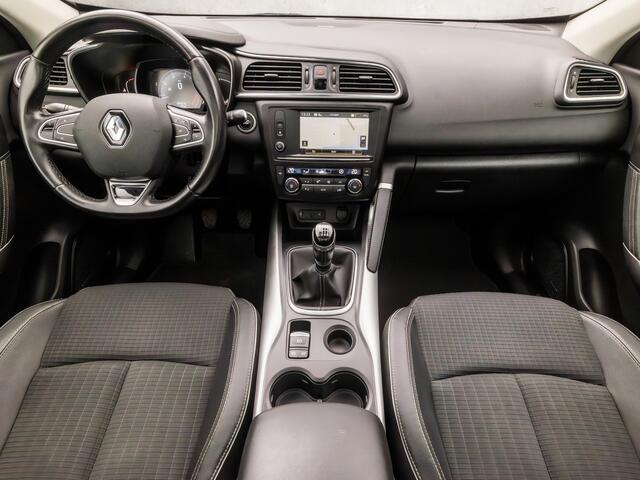 Renault KADJAR 1.2 TCe Bose (PANORAMADAK, NAVIGATIE, CLIMATE, BOSE AUDIO, GETINT GLAS, LEDER, SPORTSTOELEN, PARKEERSENSOREN, TREKHAAK, CRUISE, NIEUWE APK, NIEUWSTAAT)