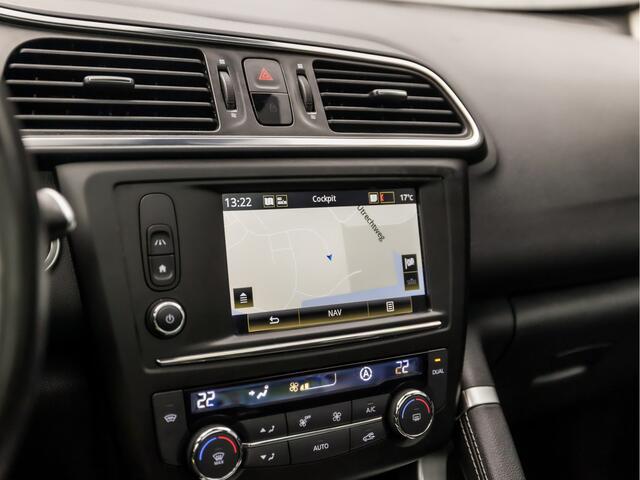Renault KADJAR 1.2 TCe Bose (PANORAMADAK, NAVIGATIE, CLIMATE, BOSE AUDIO, GETINT GLAS, LEDER, SPORTSTOELEN, PARKEERSENSOREN, TREKHAAK, CRUISE, NIEUWE APK, NIEUWSTAAT)