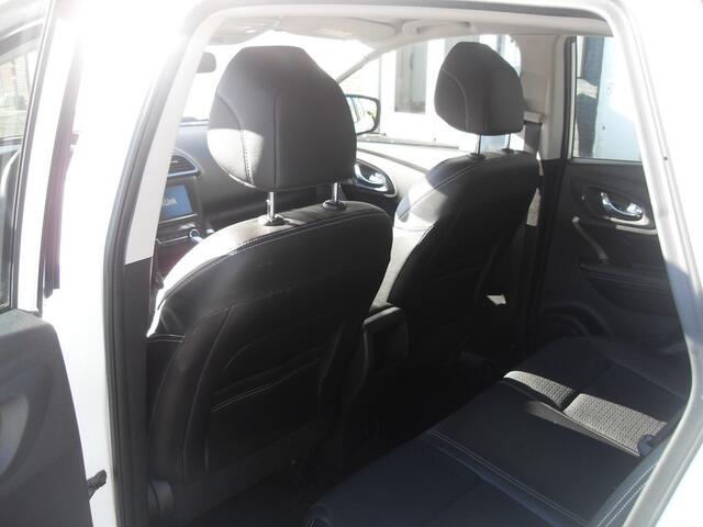 Renault KADJAR 1.2 TCe Intens automaat limeted trekhaak navigatie airco cruise control