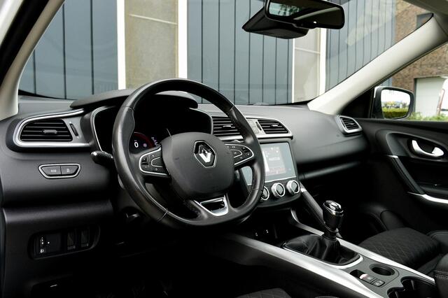 Renault KADJAR 1.3 TCe Intens Rijklaarprijs-Garantie Rijklaarprijs-Garantie Panoramadak Trekhaak Sport interieur Camera