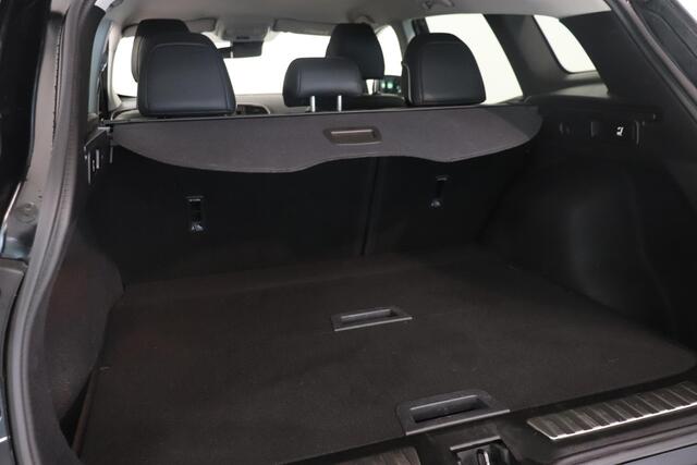 Renault KADJAR 1.2 TCe Bose | Camera | BOSE audio | Trekhaak | Climate control | AppleCarplay AndroidAuto | LED koplampen |