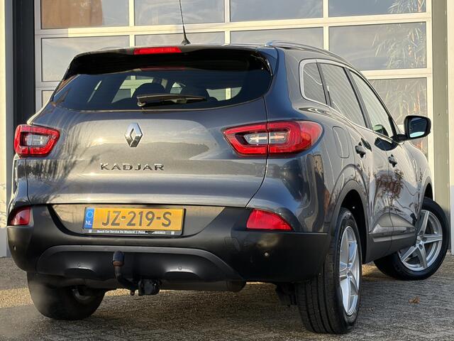 Renault KADJAR 1.2 TCe Intens 131pk | Airco automatisch | Bluetooth | Cruise control | Dab | Navigatiesysteem full map | Parkeersensor voor en achter | Trekhaak | Zeer nette auto!