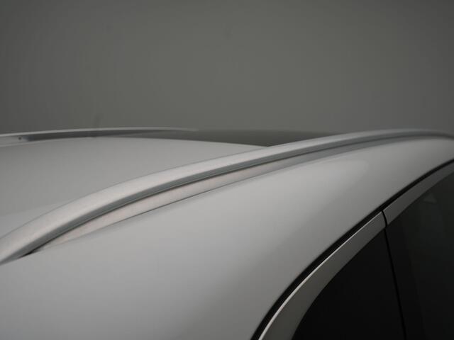 Renault KADJAR TCe 140 EDC Black Edition - RIJKLAARPRIJS - Automaat - Achteruitrijcamera - Trekhaak - Panoramadak - Dealeronderhouden