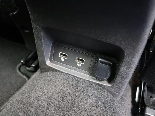 Renault KADJAR 1.3 TCe Zen |Automaat| Trekhaak| Stoelverwarming| Climate Control| Navigatie|