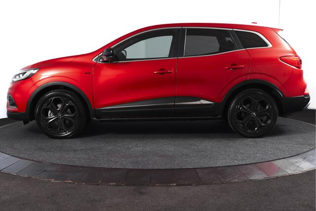 Renault KADJAR 1.3 TCe 160 PK Black Edition - Automaat Orig. NL | Cruise | PDC | Camera | NAV + App. Connect | Stoelverw. | ECC | Bose | Trekhaak | LM 19" |