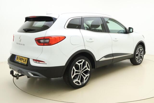 Renault KADJAR 1.3 TCe Intens | Apple carplay/Android auto | Trekhaak | Cruise control | Climate control | Achteruitrijcamera | Panoramadak | Lichtmetalen velgen 19'' | Stoelverwarming |