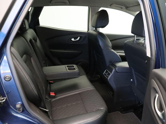 Renault KADJAR 158pk TCe Intens Achteruitrijcamera | Climate control | Apple Carplay/Android Auto | Cruise control | LED Koplampen | Lichtmetalen velgen 17" | Parkeersensor voor/achter |