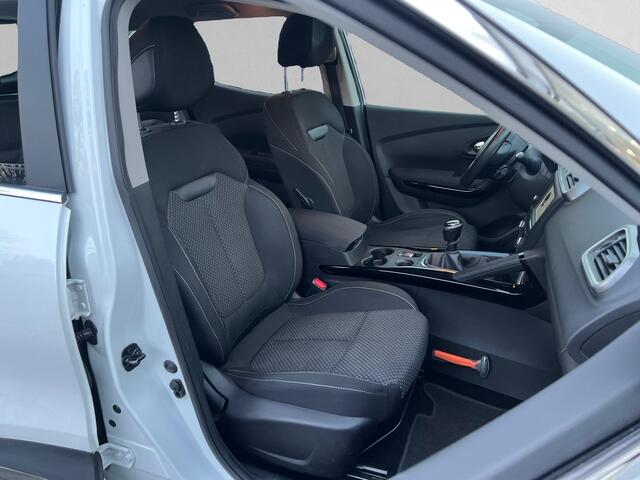 Renault KADJAR 1.2 TCe Limited CRUISE / TREKHAAK / ALL SEASON / NAVI / CLIMATE