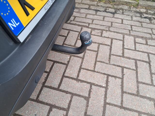 Renault KADJAR 1.2 TCe Intens Automaat | Clima | Cruise | LM Velgen | Trekhaak | Keyless | Privacy glas | RIJKLAARPRIJS INCL 12 MAANDEN GARANTIE EN BEURT