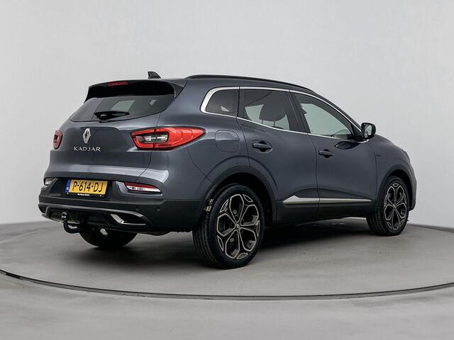 Renault KADJAR 1.3 TCe Black Edition | Climate Control / ECC | Licht metalen velgen 19 inch | Cruise control | Navigatie | Half lederen bekleding grijs | Stoelverwarming | LED koplampen | Park Distance Control voor en achter | Achteruitrijcamera | Dakrailing |