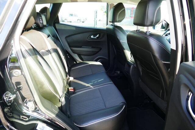 Renault KADJAR 1.2 TCe Bose. Half Leer, StoelVerw, Camera, 19"LMV, Haak 1500kg