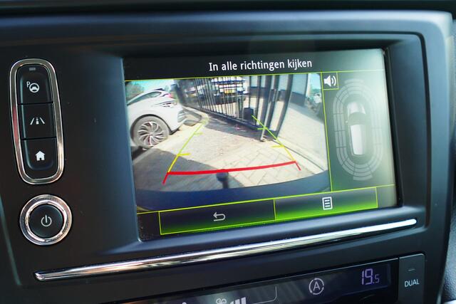 Renault KADJAR 1.2 TCe Bose. Half Leer, StoelVerw, Camera, 19"LMV, Haak 1500kg