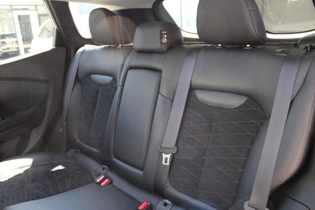 Renault KADJAR 1.3 TCe Black Edition | Panorama | Trekhaak | Bose