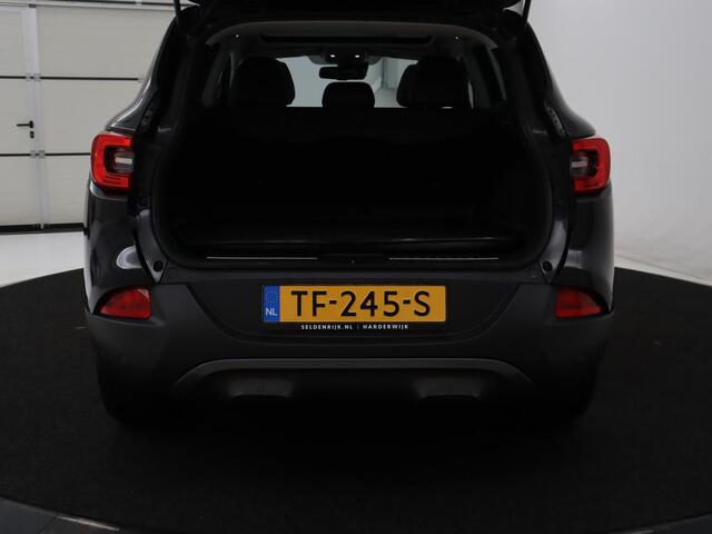 Renault KADJAR 1.2 TCe Bose Panoramadak | Bluetooth | Cruise control | Climate control | Stoelverwarming | Bose Audio | Achteruitrij camera | Parkeersensoren | Navigatie