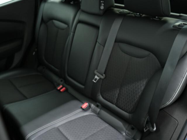 Renault KADJAR 1.3 TCE 140PK BOSE EDC7 | Trekhaak | BOSE | Camera