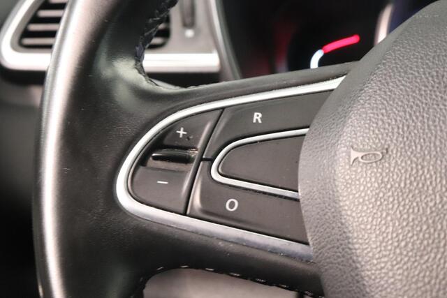 Renault KADJAR 1.3 TCe Intens | Camera | Cruise control | Navigatie | Stoelverwarming | Parkeerassistent | dode hoek sensor |