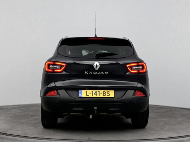Renault KADJAR 1.2 TCe Intens | Airco Automatisch | Apple Carplay/Android Auto | Cruise Control | Keyless | Parkeersensoren Voor en Achter | Trekhaak |