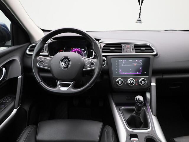 Renault KADJAR 1.3 TCe 140Pk Limited | Navigatie | Apple & Android Carplay | Parkeersensoren Voor & Achter | Achteruitrijcamera | Climate Control | Elektrische Bestuurderstoel | Panorama Dak | Lederen Bekleding |
