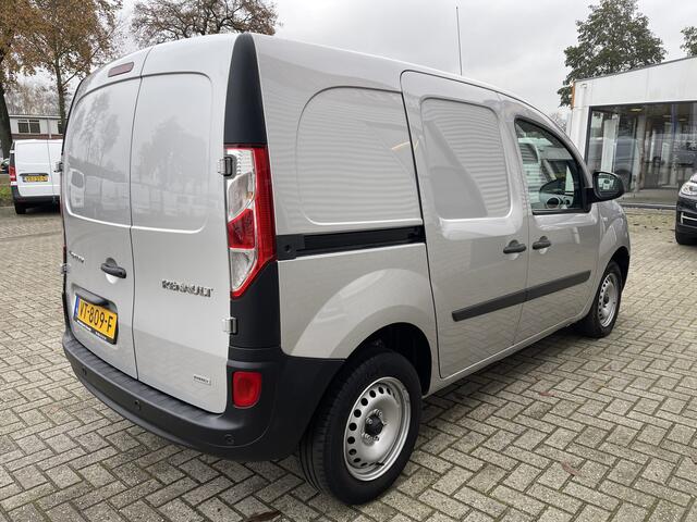 Renault KANGOO Express 1.5 dCi 75 Express Comfort S&S / rijklaar ¤ 8.950 ex btw / lease vanaf ¤ 214 / airco / cruise / navi / pdc achter / zilver metallic !