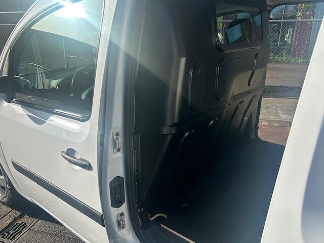 Renault KANGOO 1.5 dCi 90 Energy Luxe Maxi AIRCO I NAVI I MULTI MEDIA I PDC I 2 SCHUIFDEUREN I 1e EIGENAAAR I COMPLETE ONDERHOUDSHISTORIE
