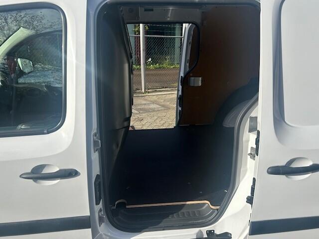 Renault KANGOO 1.5 dCi 90 Energy Luxe Maxi AIRCO I NAVI I MULTI MEDIA I PDC I 2 SCHUIFDEUREN I 1e EIGENAAAR I COMPLETE ONDERHOUDSHISTORIE