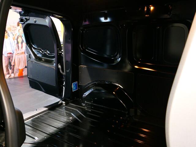 Renault KANGOO 1.5 Blue dCi 95 Comfort L1 - Multimediascherm, camera, parkeerassistent, cruise