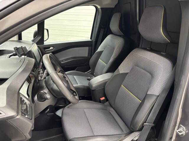 Renault KANGOO 1.5 Blue dCi 115 Luxe L2 / Automatische airco / Trekhaak / Keyless entry + start / Zijschuifdeur links + rechts / Navigatiesysteem full map / Pack Securité / Achteruitrijcamera / Trekhaak / Parkeersensoren voor + achter / Cruise control / Apple Car Play &