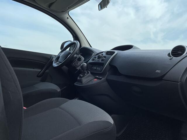Renault KANGOO 1.5 dCi E6 110pk Maxi R-link Lease ¤163 p/m, Airco, Navi, PDC, Inrichting, onderhoudshistorie aanwezig