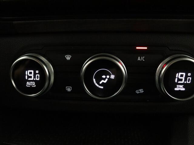 Renault KANGOO TCe 130pk Techno EDC/Automaat Camera | Cruise | Carplay | Navi | Parkeersens. achter | Stoelverw. | Trekhaak