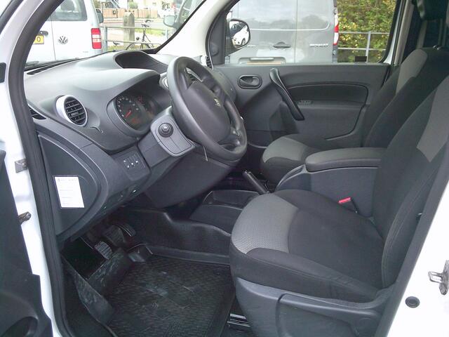 Renault KANGOO 1.5 Blue dCi 95 Comfort VOORZIEN VAN AIRCO+CRUISE+NAVIGATIE !!