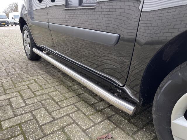 Renault KANGOO 1.5 Blue dCi 95 Work Edition / vaste prijs rijklaar ¤ 13.950 ex btw / bpm vrij / euro 6 / 12.515 km NAP! / 6 versnellingen / trekhaak / airco / cruise / zwart metallic