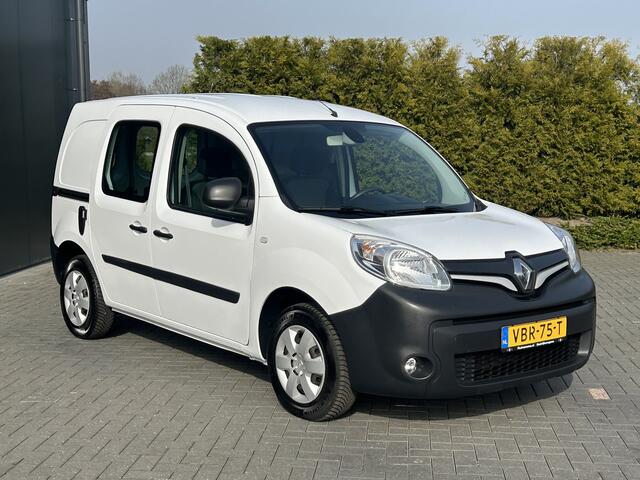 Renault KANGOO 1.2 TCe 115 PK BENZINE !! / BPM VRIJ / L1H1 / 43.891 KM !! / 1e EIG. / TREKHAAK / CAMERA / AIRCO / CRUISE / NAVI