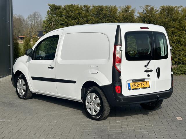 Renault KANGOO 1.2 TCe 115 PK BENZINE !! / BPM VRIJ / L1H1 / 43.891 KM !! / 1e EIG. / TREKHAAK / CAMERA / AIRCO / CRUISE / NAVI