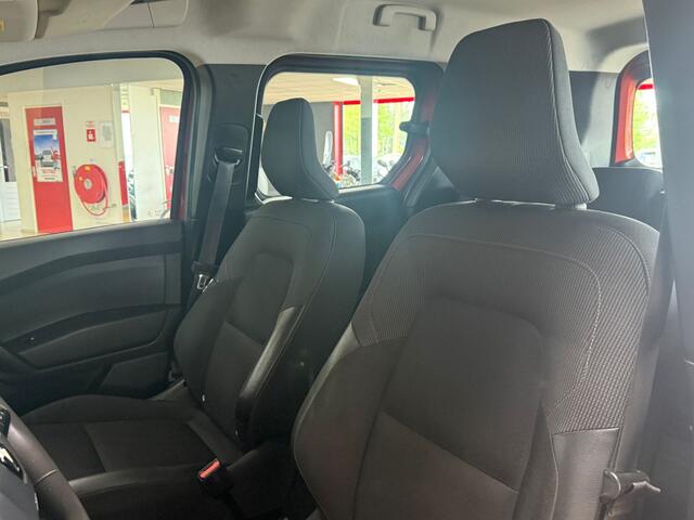 Renault KANGOO 1.3 TCe | Parkeer sensoren | Navi | Cruise